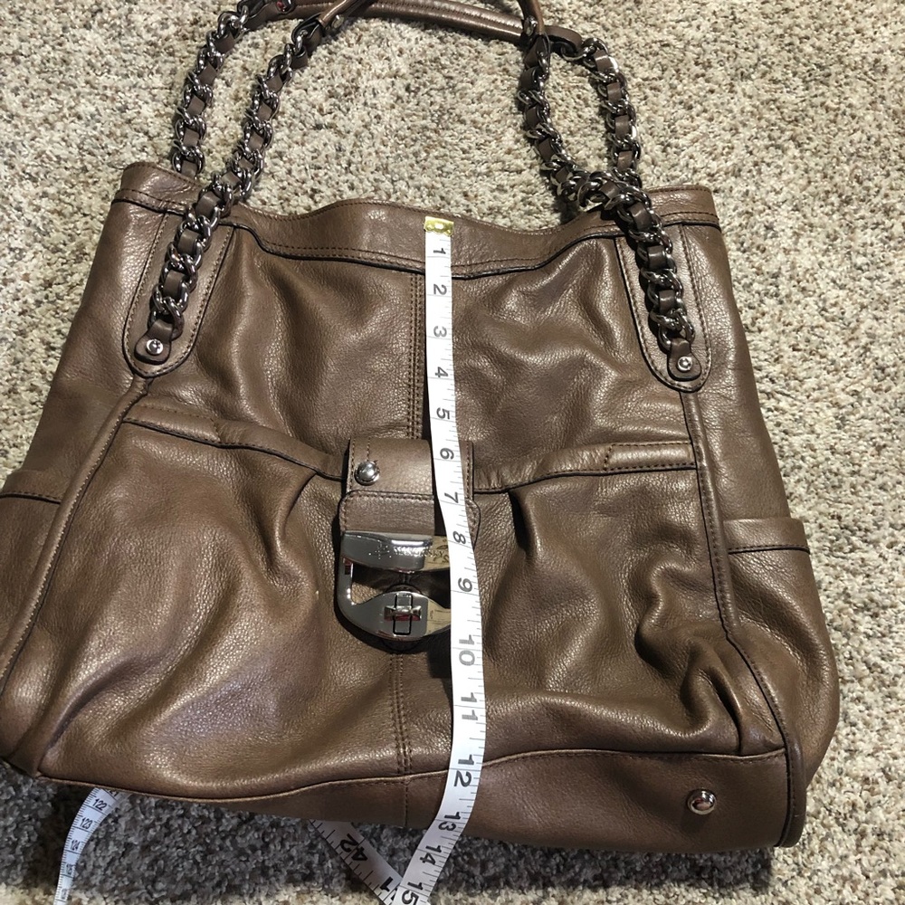 B. Makowsky Leather Shoulder Tote with Chain Handles - Picture 9 of 10